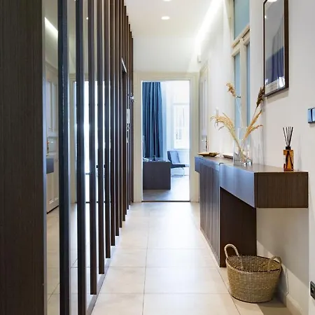 פראג Elegant Paris Ave Apartment With A Terrace מראה חיצוני תמונה